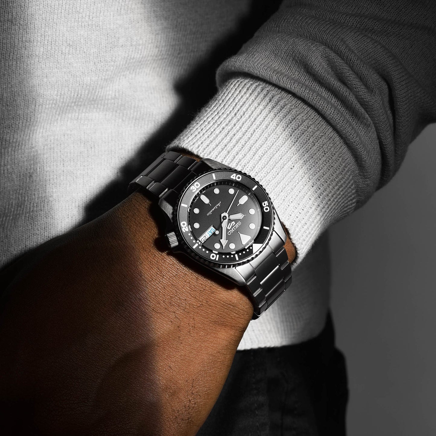 Seiko 5 Sports SKX ‘Midi’ Black SRPK29K1