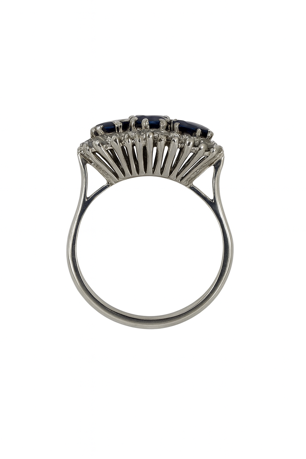Preloved Sapphire and Diamond Ring 8983