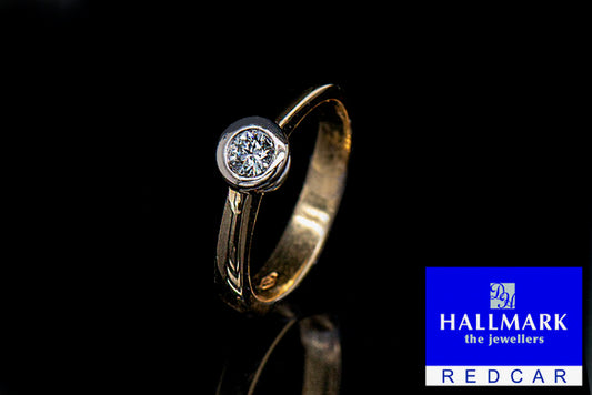 Preloved rubover single stone ring